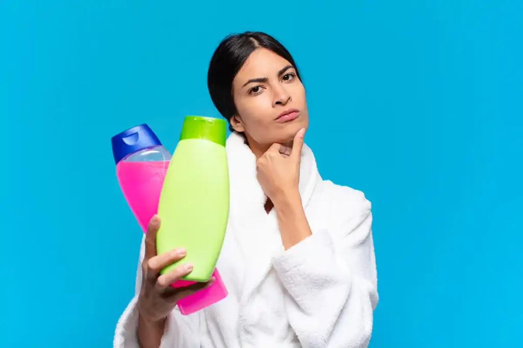 بهترین شامپو برای جوش های کف سر